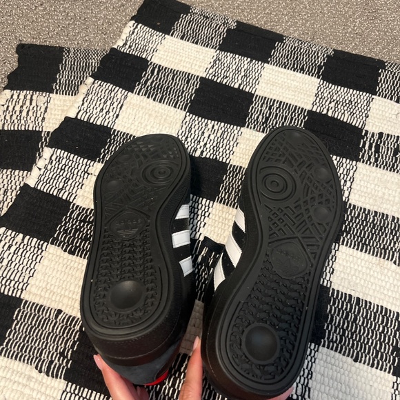 Adidas Buzenits shoes - Picture 7 of 7